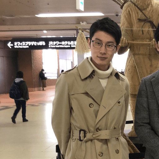 岩﨑　慎也